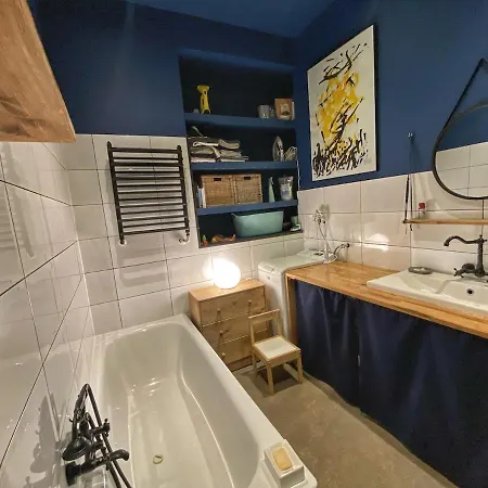 Dom Spokojnej Mlodosci Apartment *